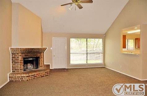 3rd image of 802 Lemons Dr