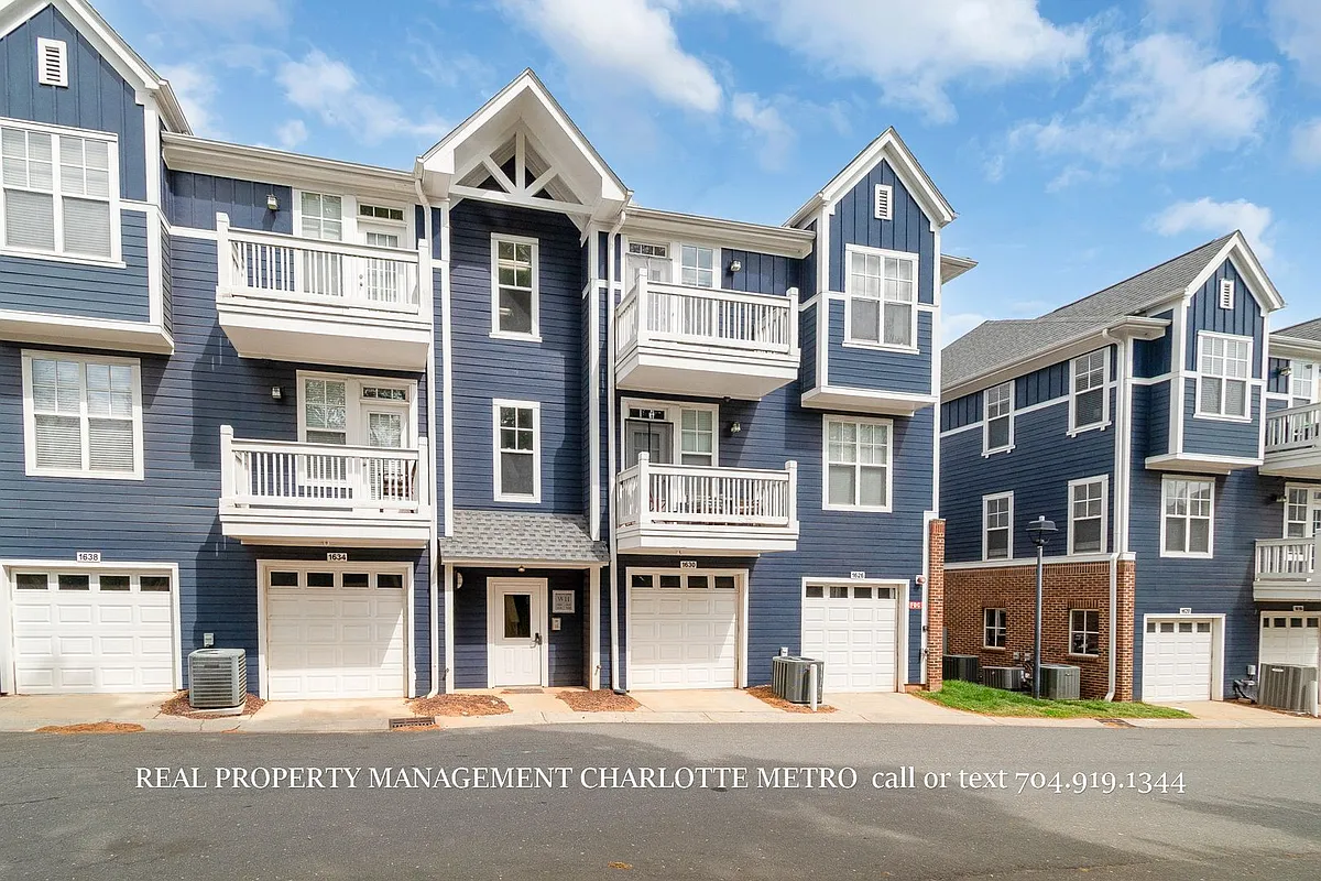Building Photo - 1630 Walnut View Dr