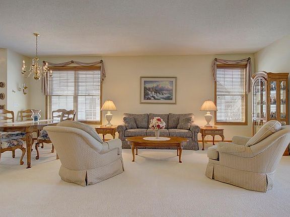 5th image of 480 Meadowood Ln