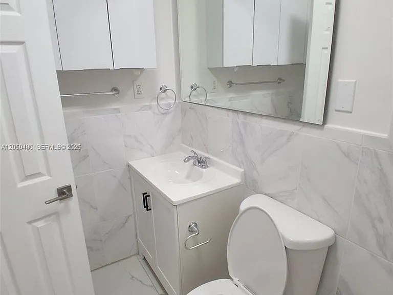 1231 SW 136th Pl #A — Photo 10