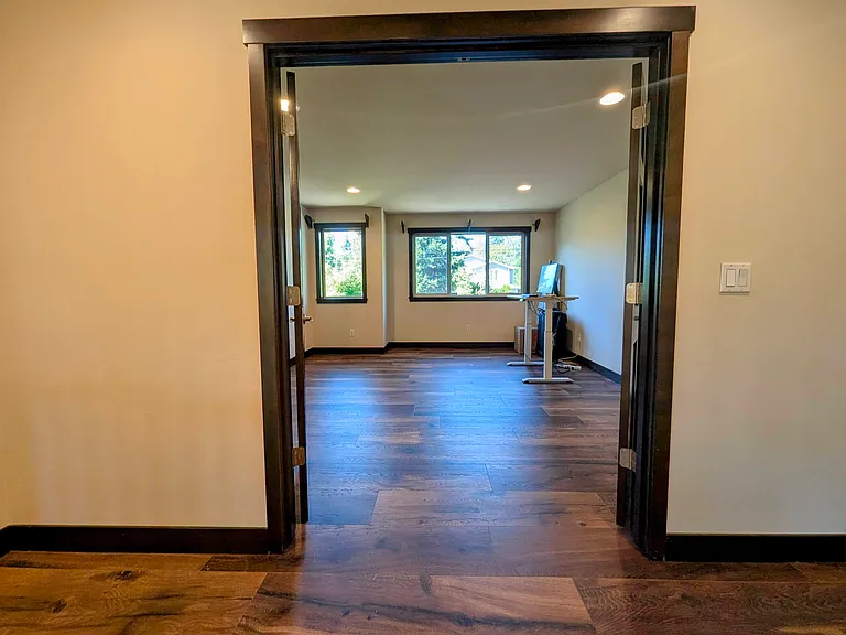 Master Bed with french/double doors