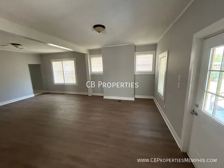 1428 Snowden Ave — Photo 6