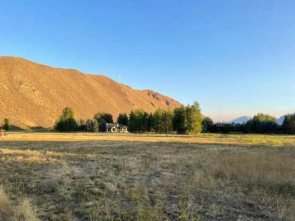 561 Valley Club Dr, Hailey, ID 83333
