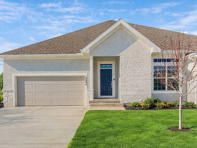 Graystone exterior Courts of Stonebridge Graystone exterior Courts of Stonebridge