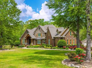 28 Caney Creek Dr, Rainsville, AL 35986