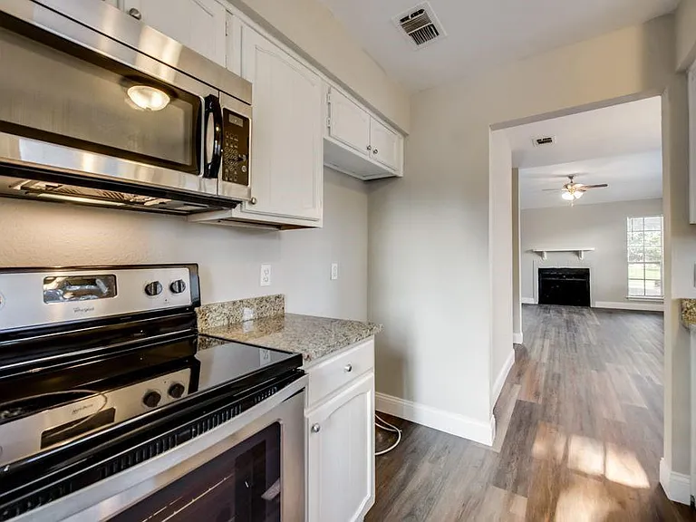 2925 Kathleen Ln — Photo 12