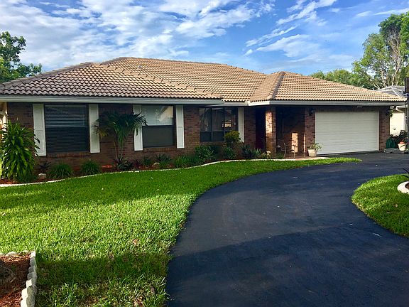 2nd image of 5015 NW 66th Dr