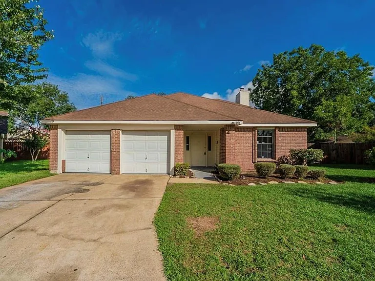 2714 Owens Cross Dr — Photo 1