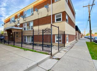 5812 W 16th St #2N, Cicero, IL 60804