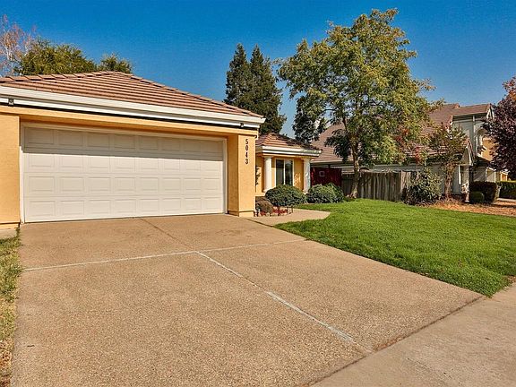 4th image of 5043 Laguna Park Dr