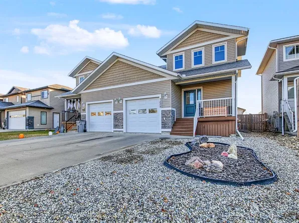7429 W 90a St, Grande Prairie, AB T8X 0H9
