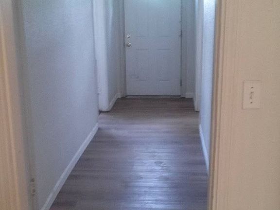 5th image of 212 W Whitman Dr
