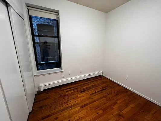 Rented by Salon Realty Corp | media 14