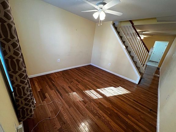 2nd image of 2849 Livingston St #1