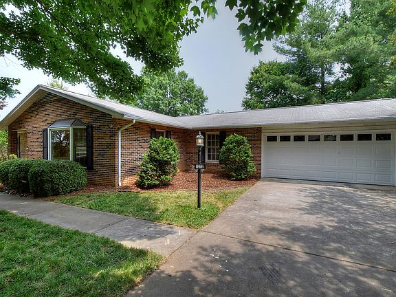 4th image of 1212 Jerry Ln
