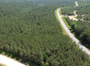 1 Rockhouse Rd, Linden, TN 37096