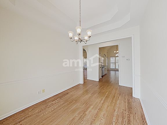 4th image of 105 Saddlehorn Ct