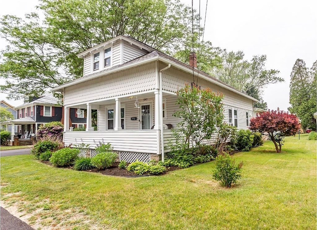 1263 Hope St, Bristol, RI 02809 Zillow