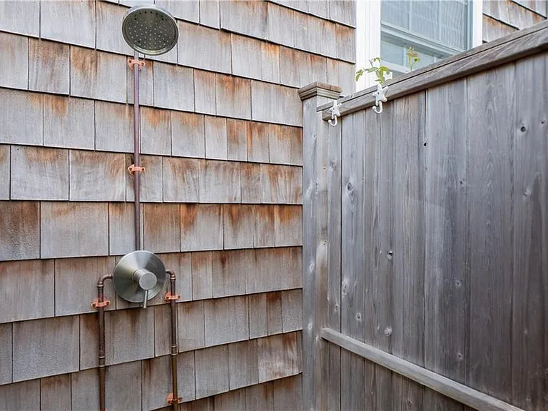 122 Ruggles Ave — Photo 49