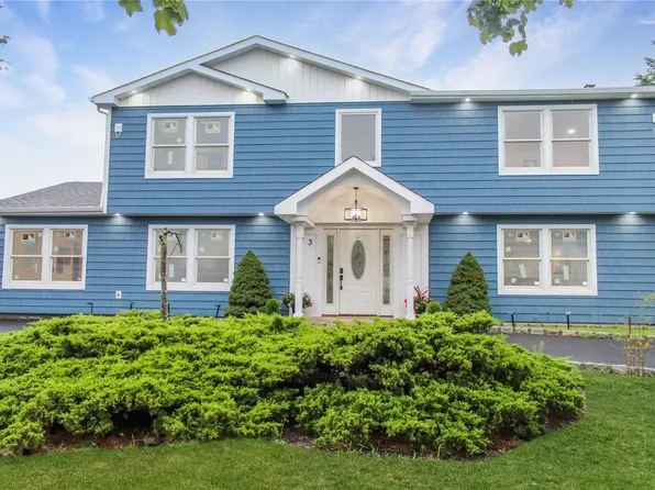 23 Patrician Lane, Medford, NY 11763