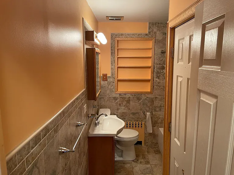 215 Karsey St — Photo 12