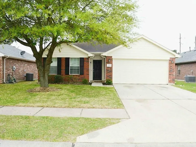 10011 NW Park Place Dr — Photo 1