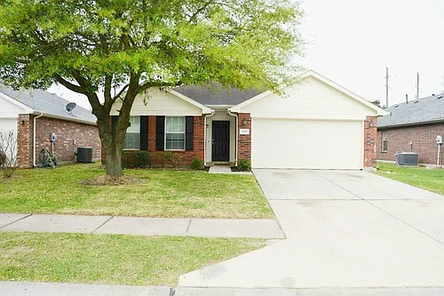 10011 NW Park Place Dr Photo 1