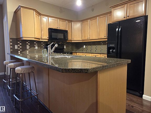 3rd image of 160 Magrath Rd NW #109