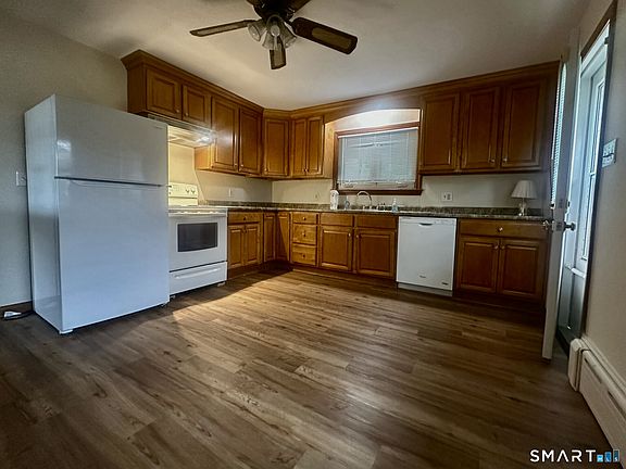 5th image of 67 Phyllis Avenue