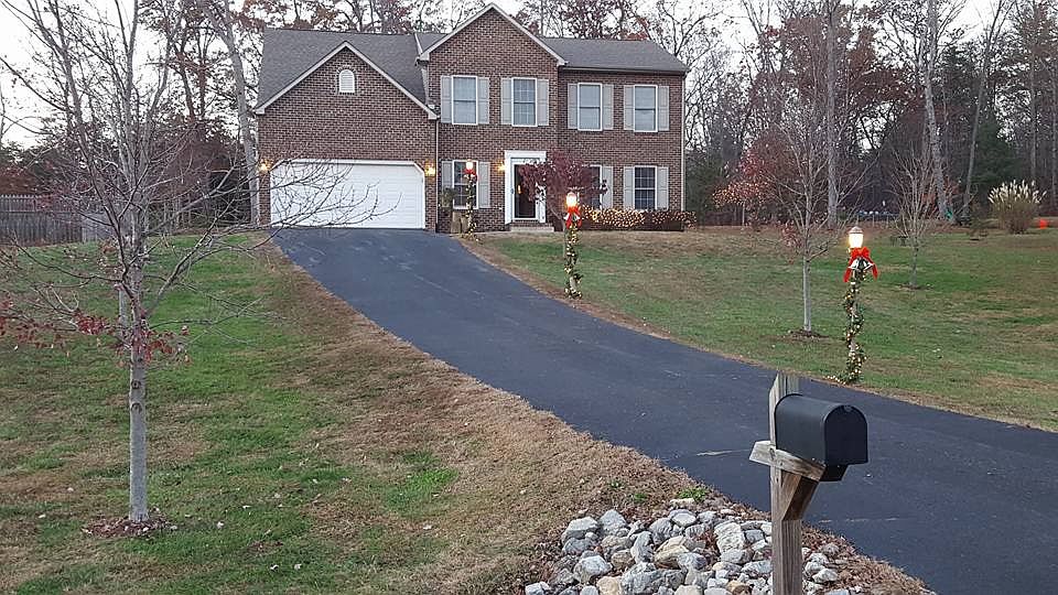 1st image of 124 Montgomery Farms Ave