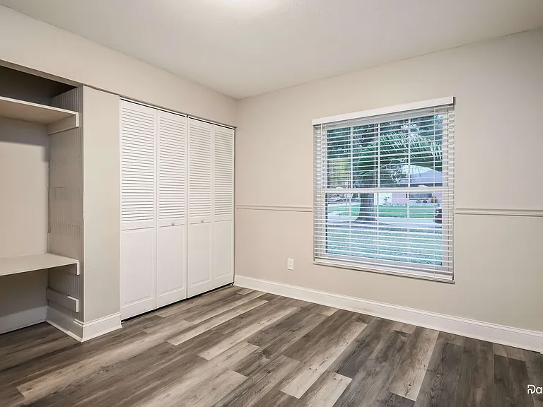 202 Minnesota Woods Ln — Photo 11