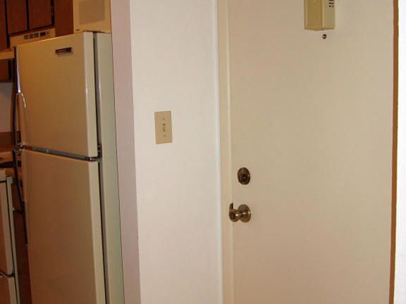 5th image of 3033 E Devonshire Ave Unit 3033