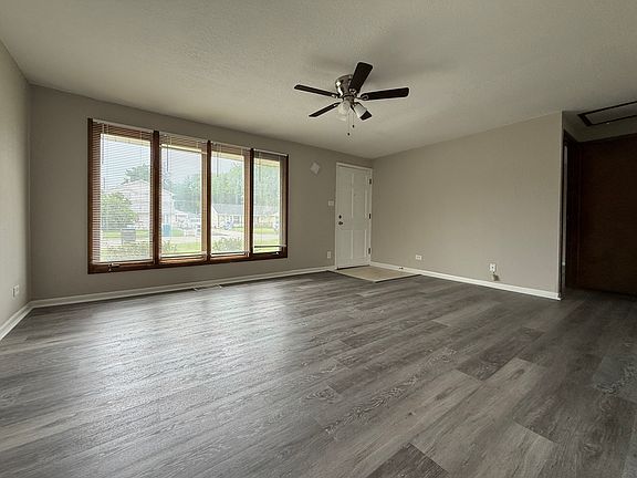 3rd image of 4158 W 90th Pl