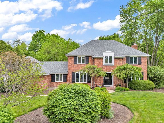2nd image of 1200 Governors Ln