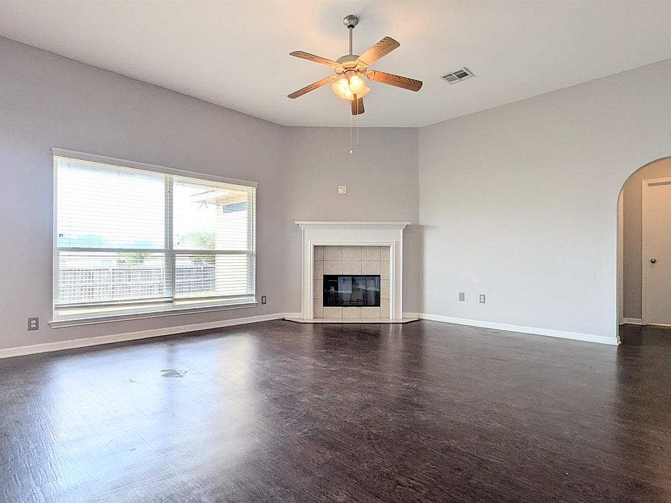 1st image of 1124 Westbury