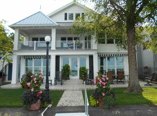 11447 N Ogden Point Rd, Syracuse, IN 46567