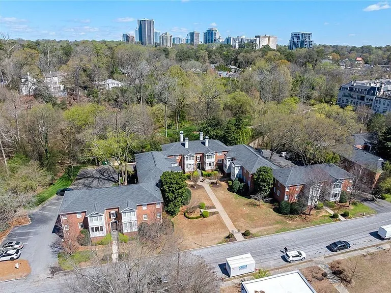 115 Peachtree Memorial Dr NW #C3 — Photo 33