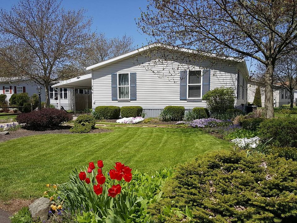 1st image of 131 Birchbark Dr