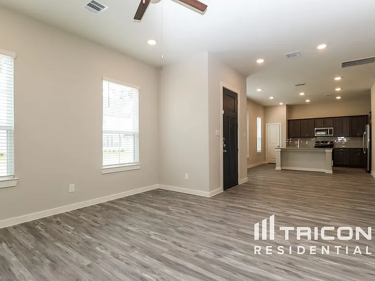 Tricon Willow Creek — Photo 105