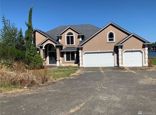 21517 Snag Island Dr E, Lake Tapps, WA 98391