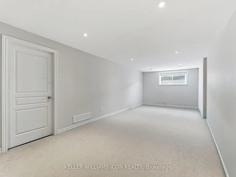 726 Guardian Grv — Photo 16