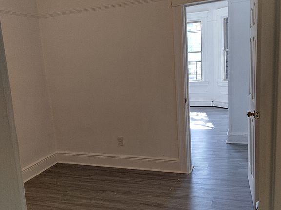3rd image of 21 Knowles St #2L