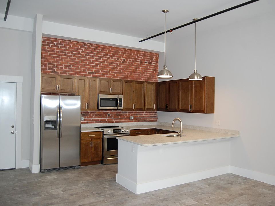 155 Ararat St Worcester, MA, 01606 Apartments for Rent Zillow