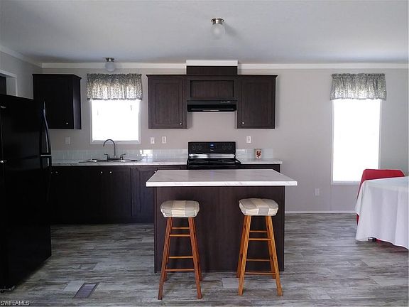 2nd image of 7522 Breeze Dr