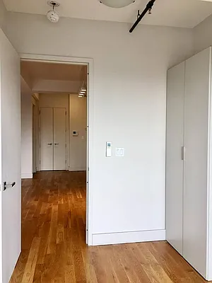 Rented by Manhattan Management LLC | media 78