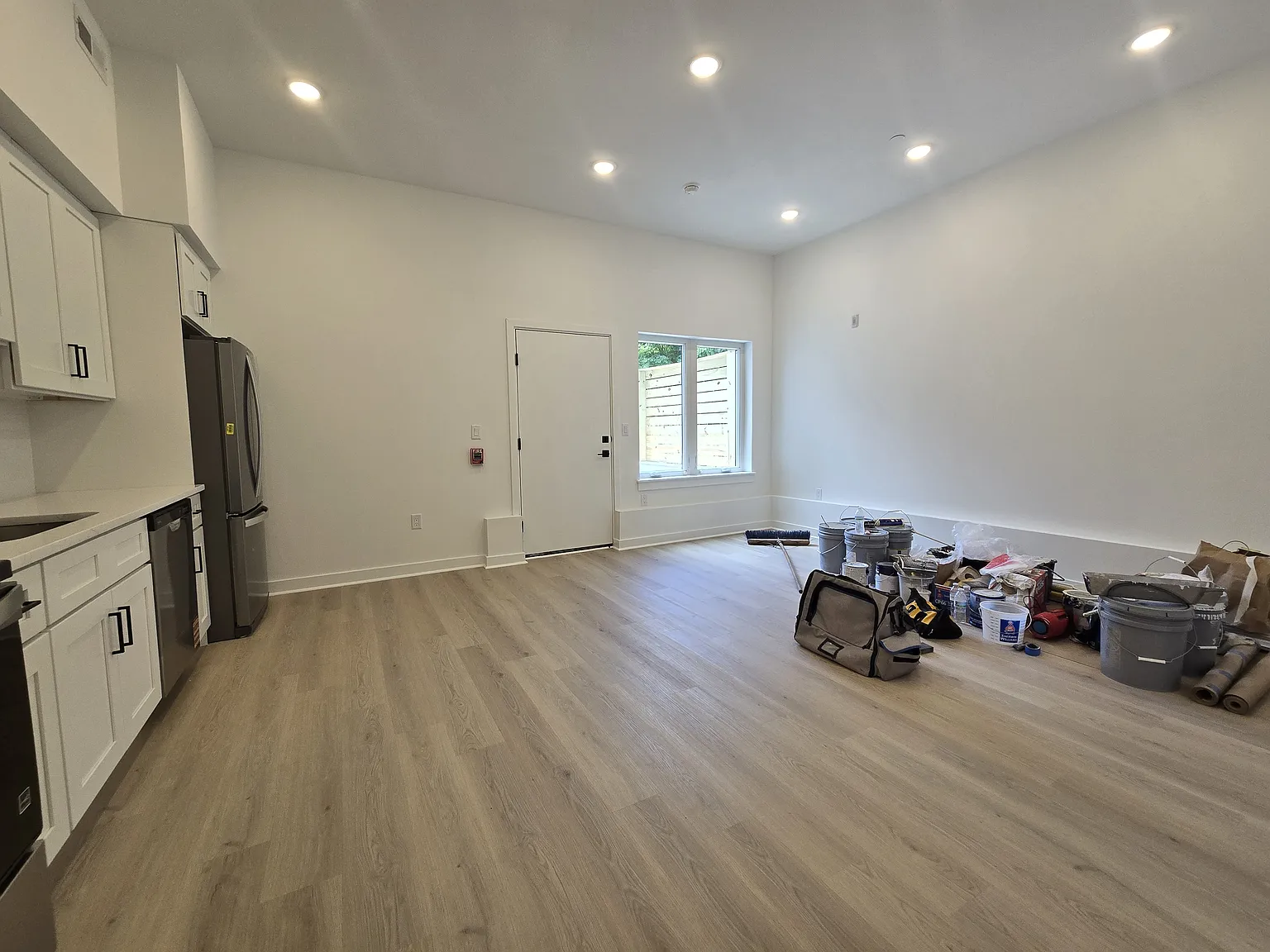 1 bed, 723 sqft, $1,600 — Photo 3