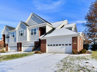 9526 Fireside Ln, Fishers, IN 46038