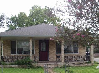 2438 General Pershing St, New Orleans, LA 70115