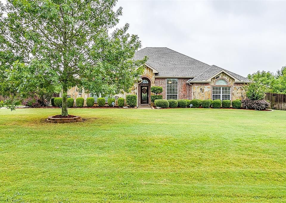 1st image of 5116 Chase Landing Dr