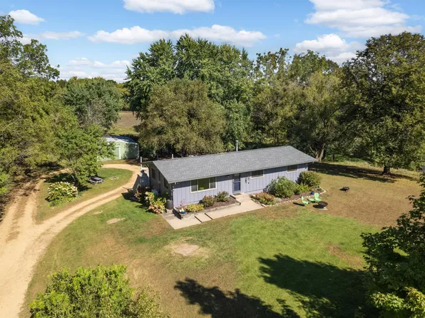 678 Baker Rd, Hudson, WI 54016